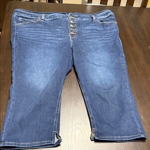 Women's Blue Capri Jeans